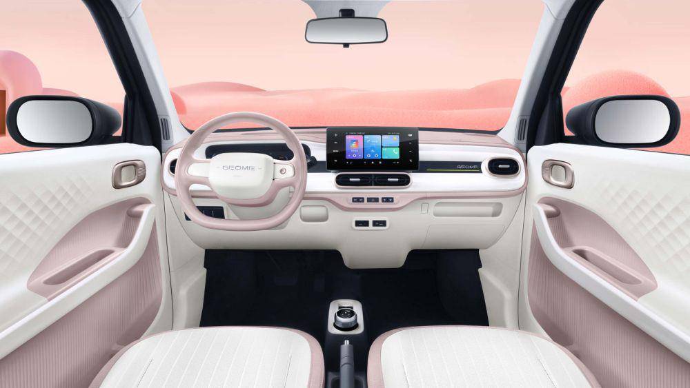 Interior Geely Panda Mini (Carnewschina)