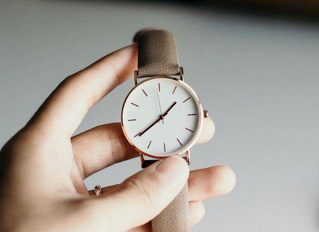 Potret jam tangan (unsplash.com/jaelynnalexis)