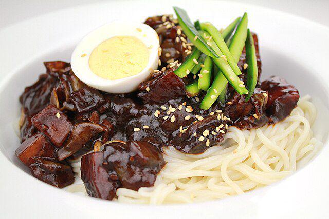 5 Tips Membuat Jajangmyeon ala Korea yang Gurih dan Kental, Gak Hambar