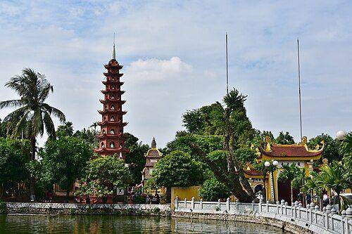 Pagoda Tran Quoc Vietnam (https://en.wikipedia.org/)