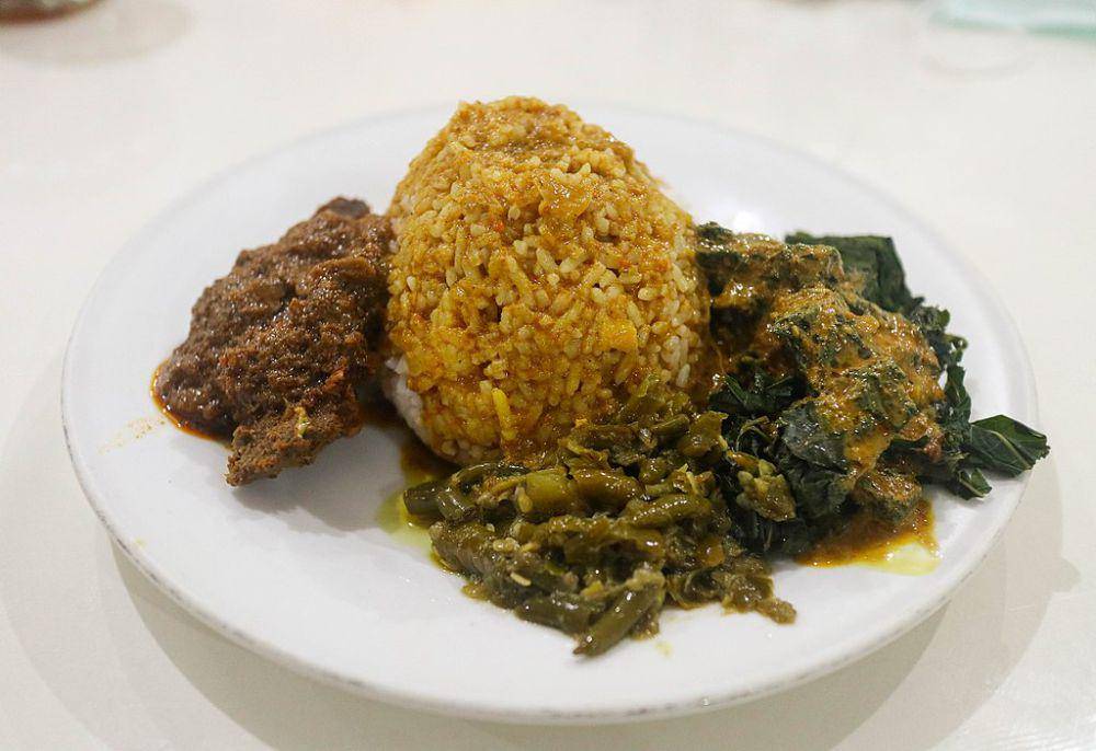 ilustrasi nasi padang (commons.wikimedia.org/Pinerineks)