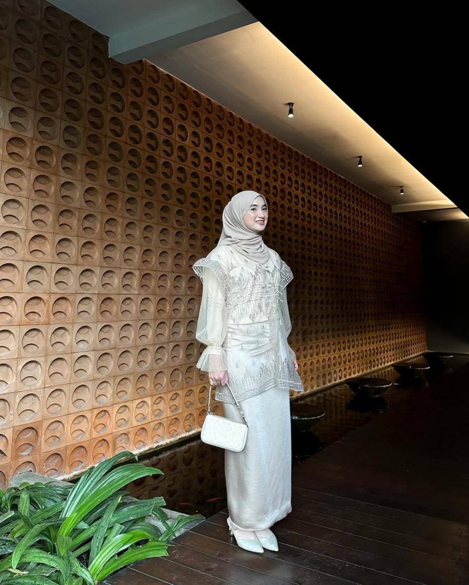 Inspirasi OOTD ala Olivia Findas (instagram.com/oliviafindas)