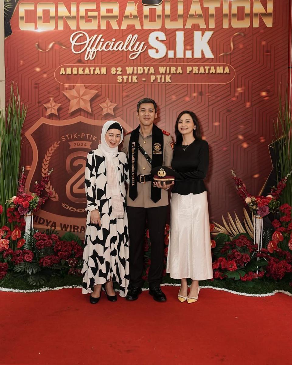 potret Valerie Tifanka dan keluarga kekasih (instagram.com/valtifanka)