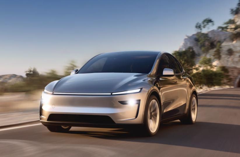 Mobil Tesla Y (tesla.com)