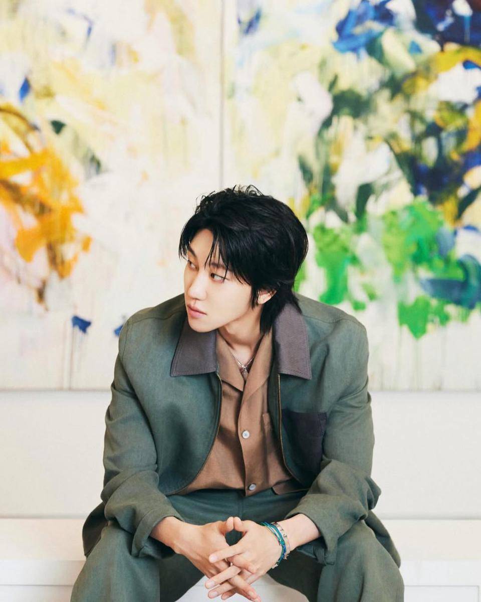 potret The8 hadiri Espace Louis Vuitton (instagram.com/xuminghao_o)