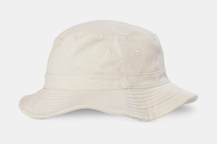 Topi bucket (freepik.com/rawpixel.com)