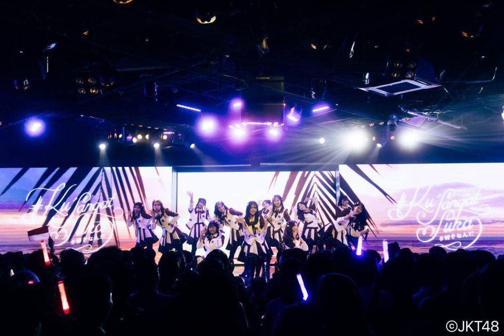 Member JKT48 (x.com/officialjkt48)