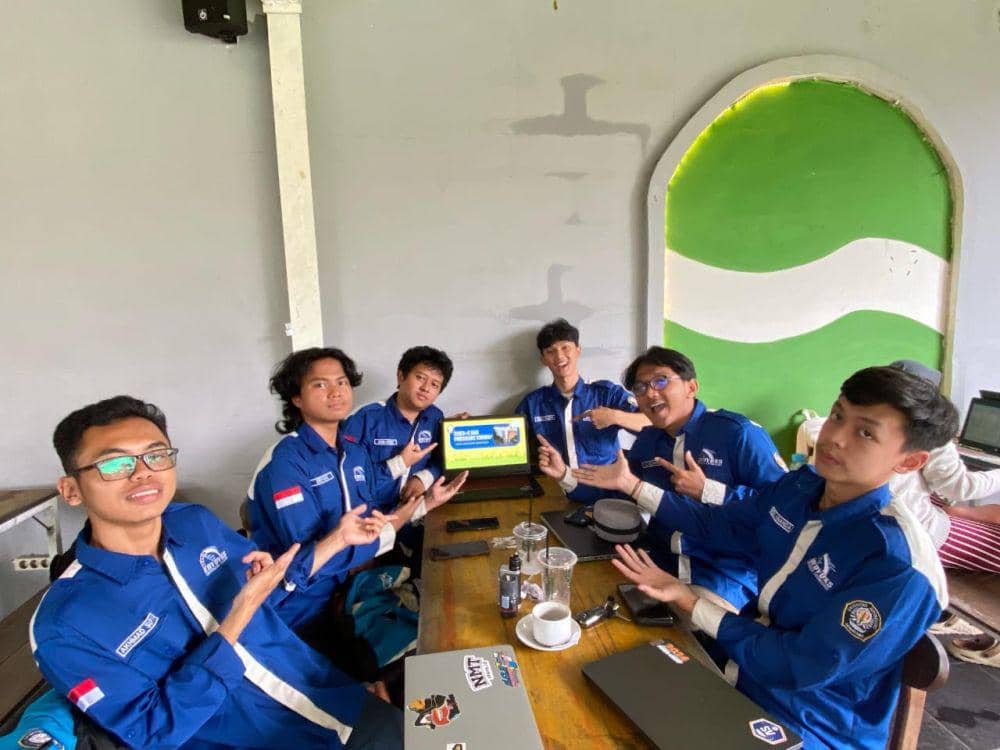 Mobil Listrik Karya Mahasiswa Vokasi Undip Sabet 2 Medali Emas