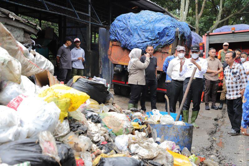 Cimahi Darurat Sampah, DLH Tak Angkut Sampah Warga Selama Sepekan