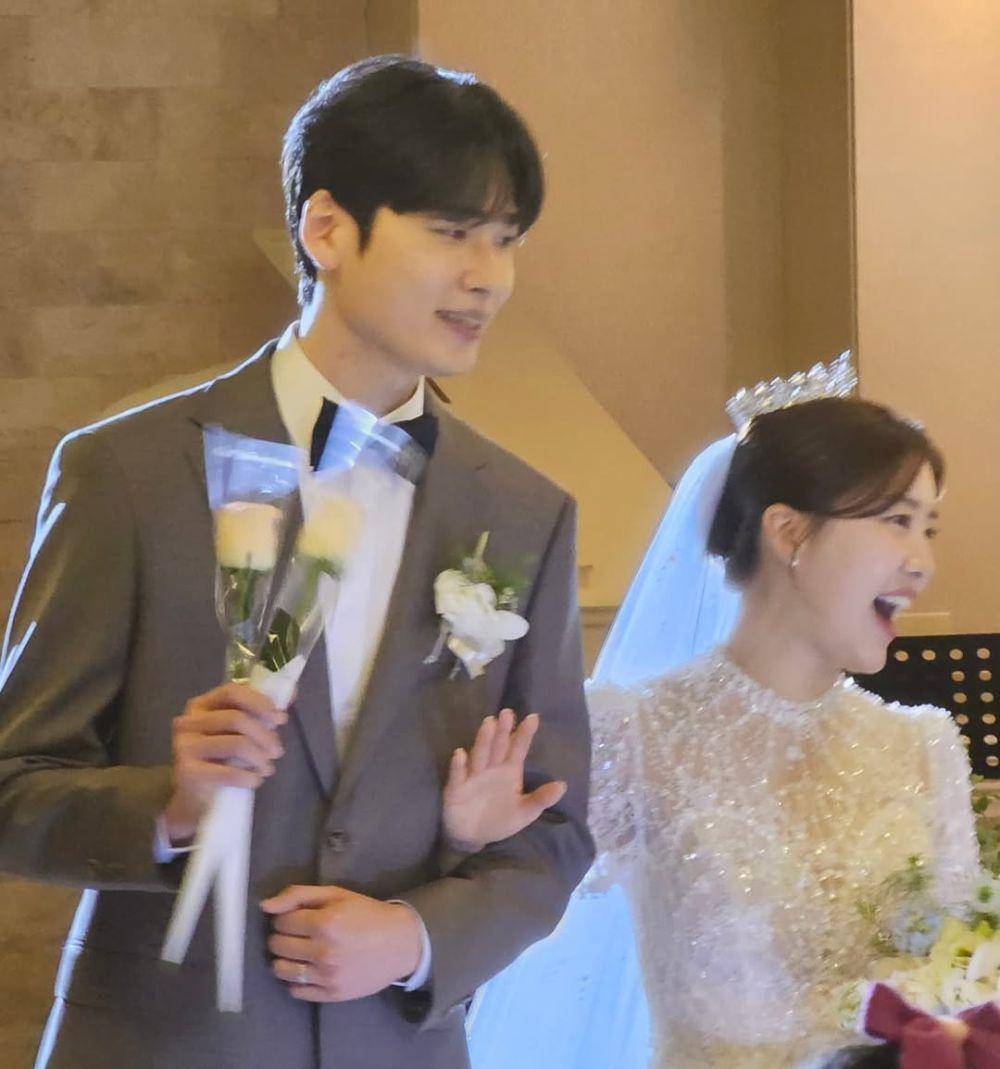 potret pernikahan Noeul eks Rainbow (instagram.com/noh.eul_89)
