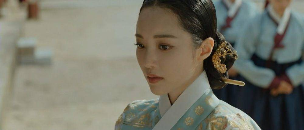 Han So Eun di The Haunted Palace (dok. SBS/The Haunted Palace)