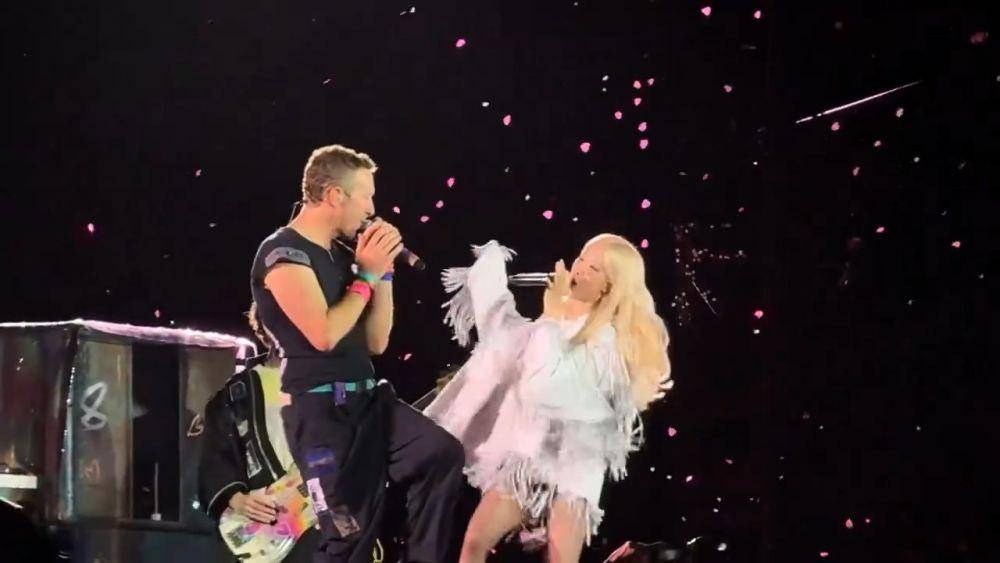 Rosé di konser Coldplay Korea Selasa, 22 April 2025 (X.com/coldplaytour_)