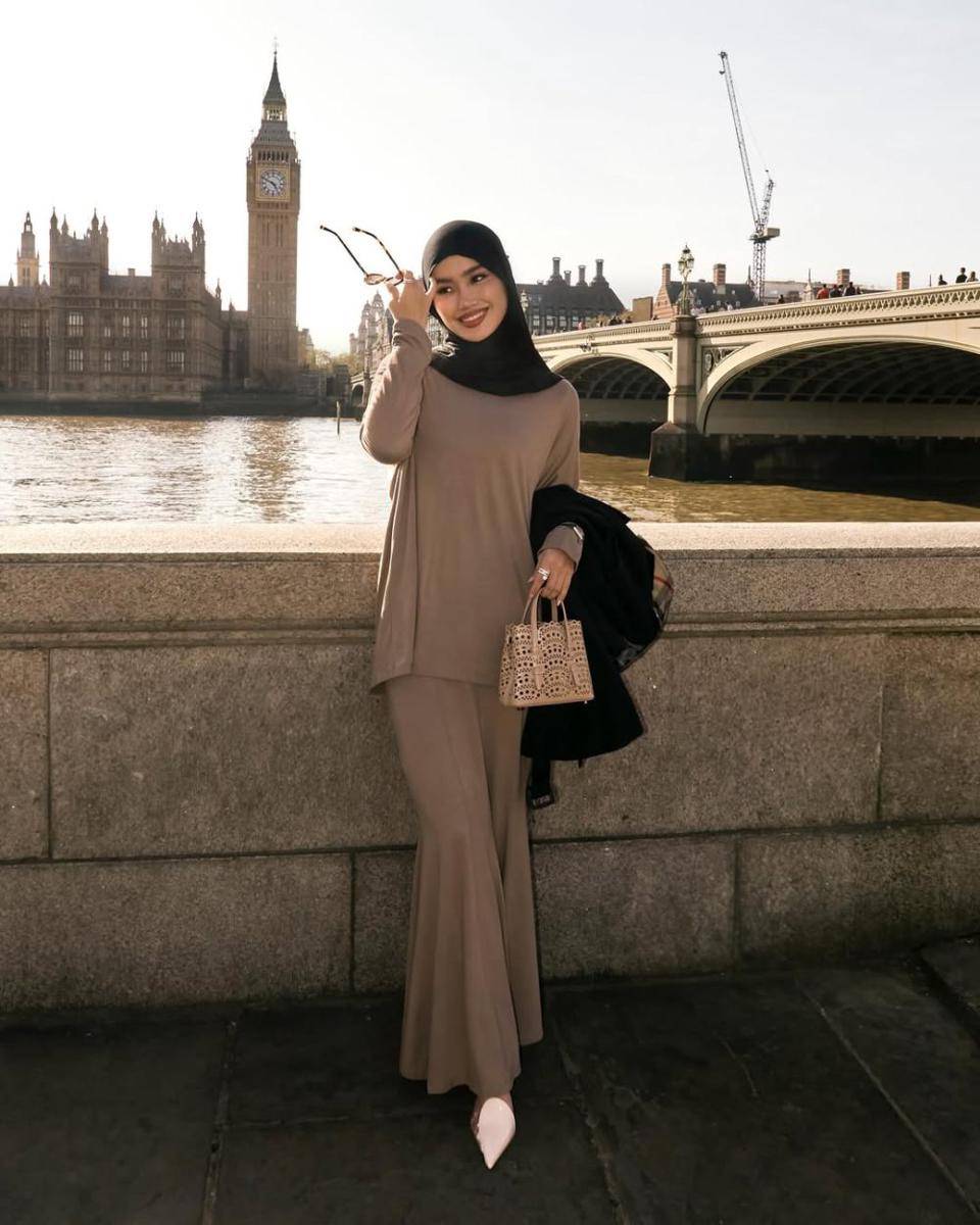 Inspirasi OOTD ala Sashfir (instagram.com/sashfir)