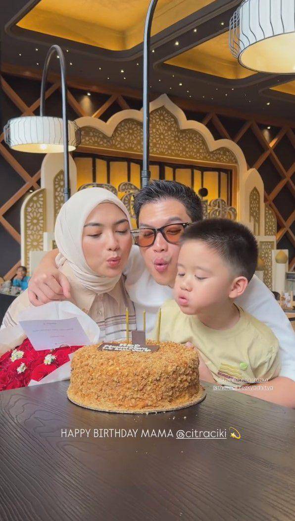 potret ulang tahun Citra Kirana (instagram.com/indah.pratiwiee)