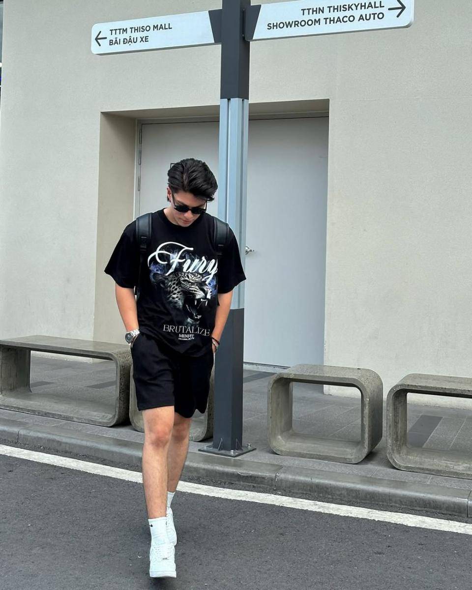 OOTD cowok pakai backpack (instagram.com/minhtan.thtr)