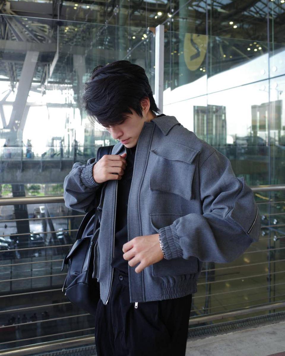 OOTD cowok pakai backpack (instagram.com/minhtan.thtr)