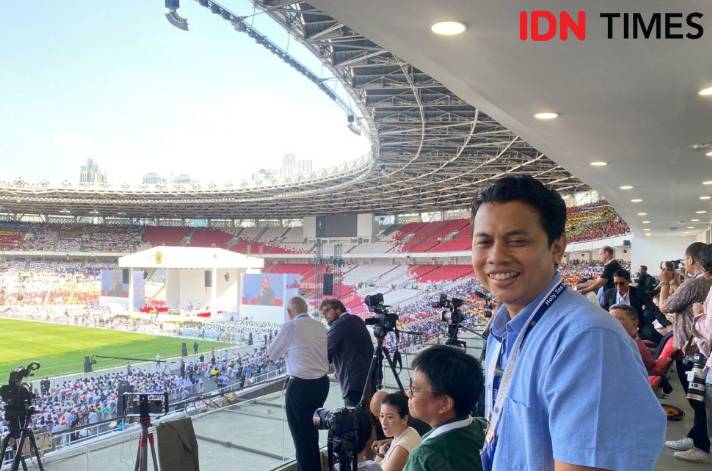 Bambang Trismawan, jurnalis Rakyat Merdeka yang ikut Papal Visit. (IDN Times/Sonya Michaella)