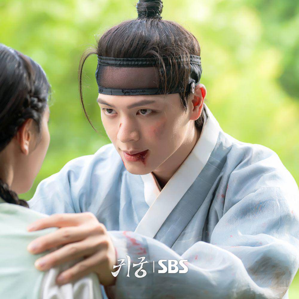 Yook Sung Jae di The Haunted Palace (dok. SBS/The Haunted Palace)