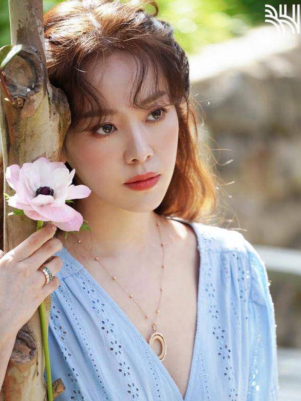 inspirasi makeup Han Ji Min (instagram.com/roma.emo)