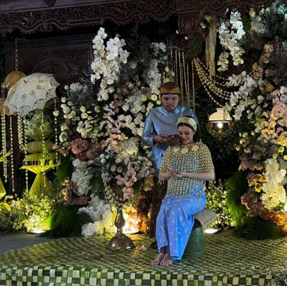 Mitoni Aaliyah Massaid dan Thariq Halilintar. (Instagram.com/zahwamassaid)