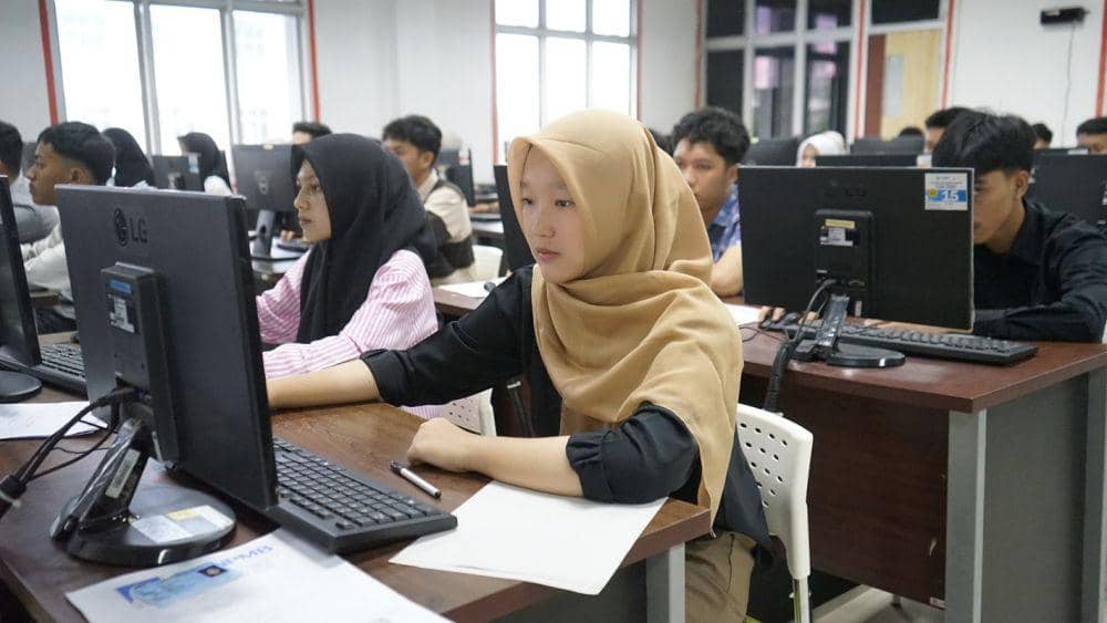 Pelaksanaan UTBK SNBT 2025 perdana berlangsung di Itera, Lampung Selatan. (Dok. Itera).