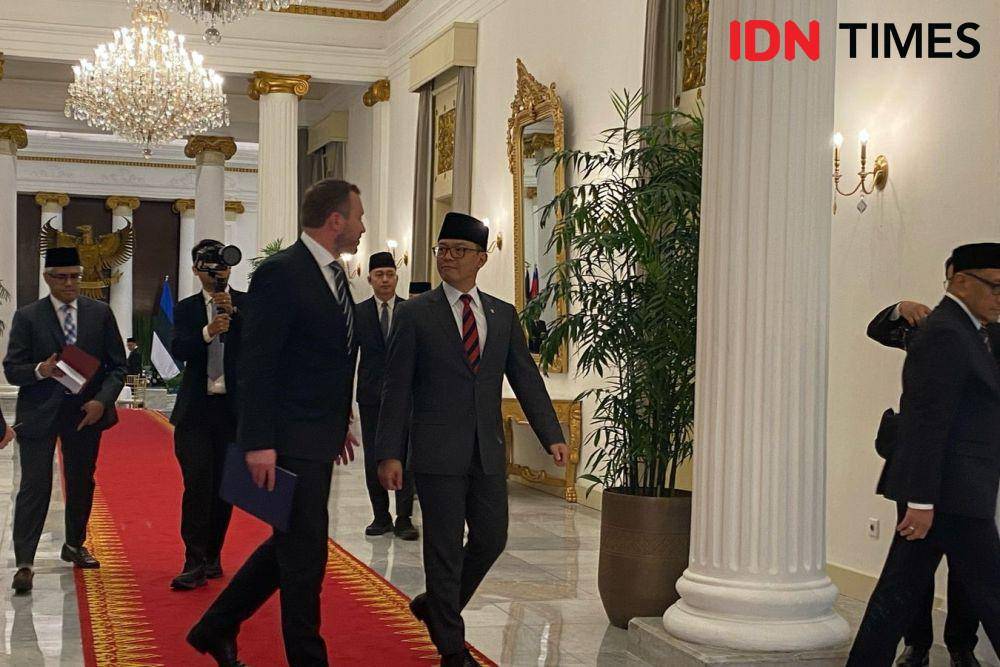 Menlu Sugiono lakukan pertemuan bilateral dengan Menlu Estonia Margus Tsahkna di Gedung Pancasila, Kementerian Luar Negeri RI, Jakarta. (IDN Times/Marcheilla Ariesta)
