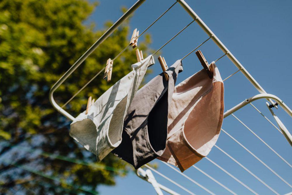 ilustrasi underwear (pexels.com/Kaboompics.com)