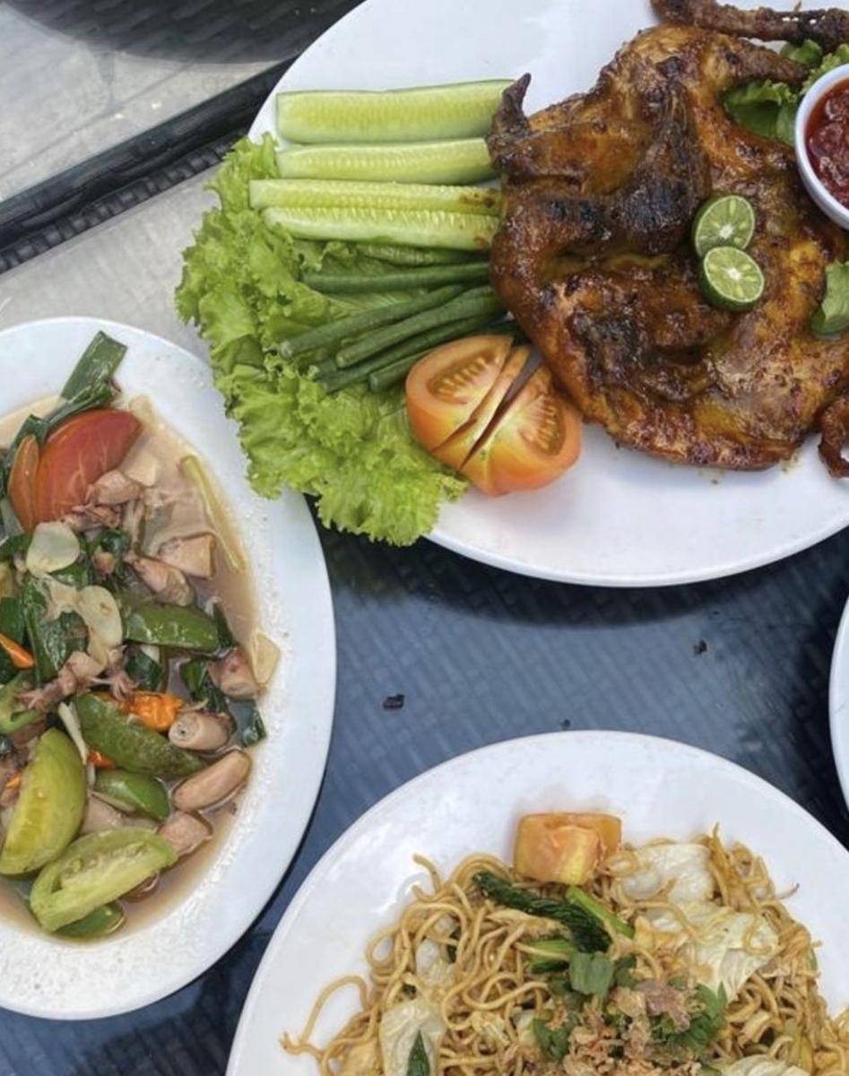 Menu di Lalawuh Sunda (https://www.instagram.com/lalawuhsunda/)