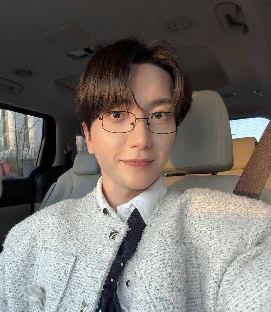 Leeteuk Super Junior (instagram.com/xxteukxx)