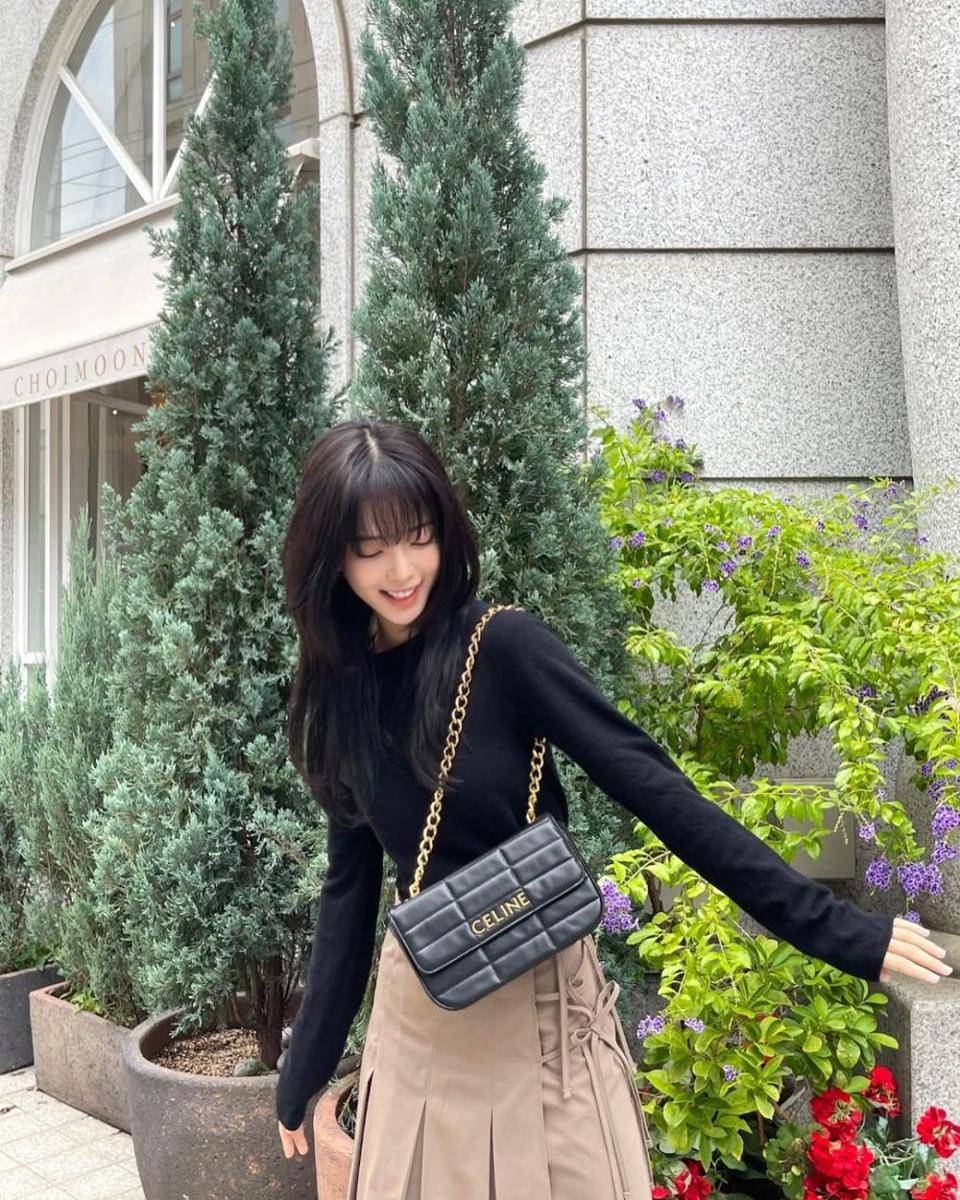Roh Jeong Eui (instagram.com/@jeongeuiyam)