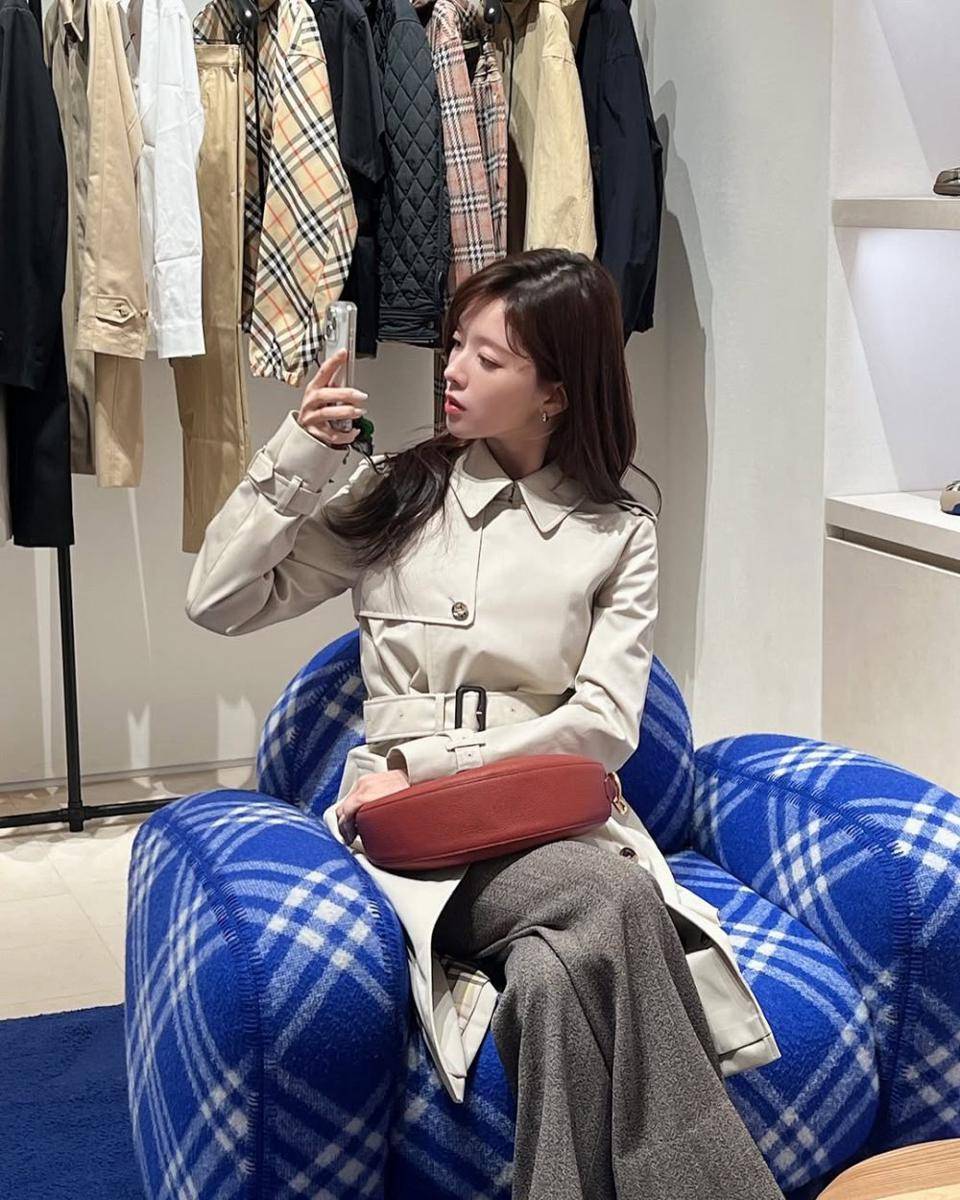 Roh Jeong Eui (instagram.com/@jeongeuiyam)