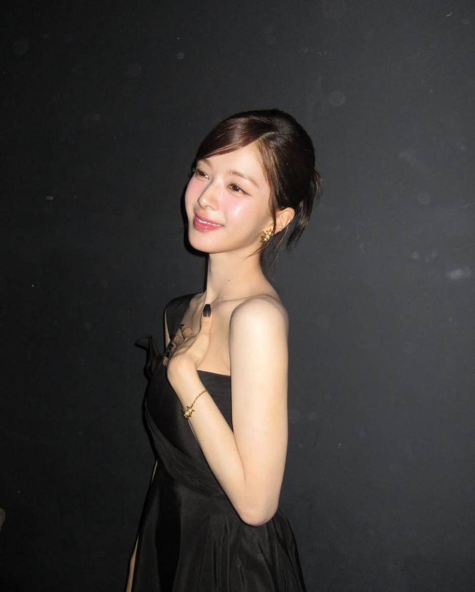 Roh Jeong Eui (instagram.com/@jeongeuiyam)