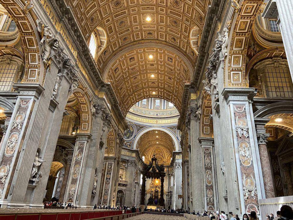 Basilika Santo Petrus, Vatikan (maps.google.com/Yang Guo)