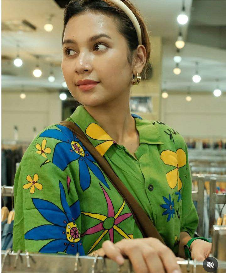 potret Indah Permatasari belanja di Blok M (instagram.com/indahpermatas)