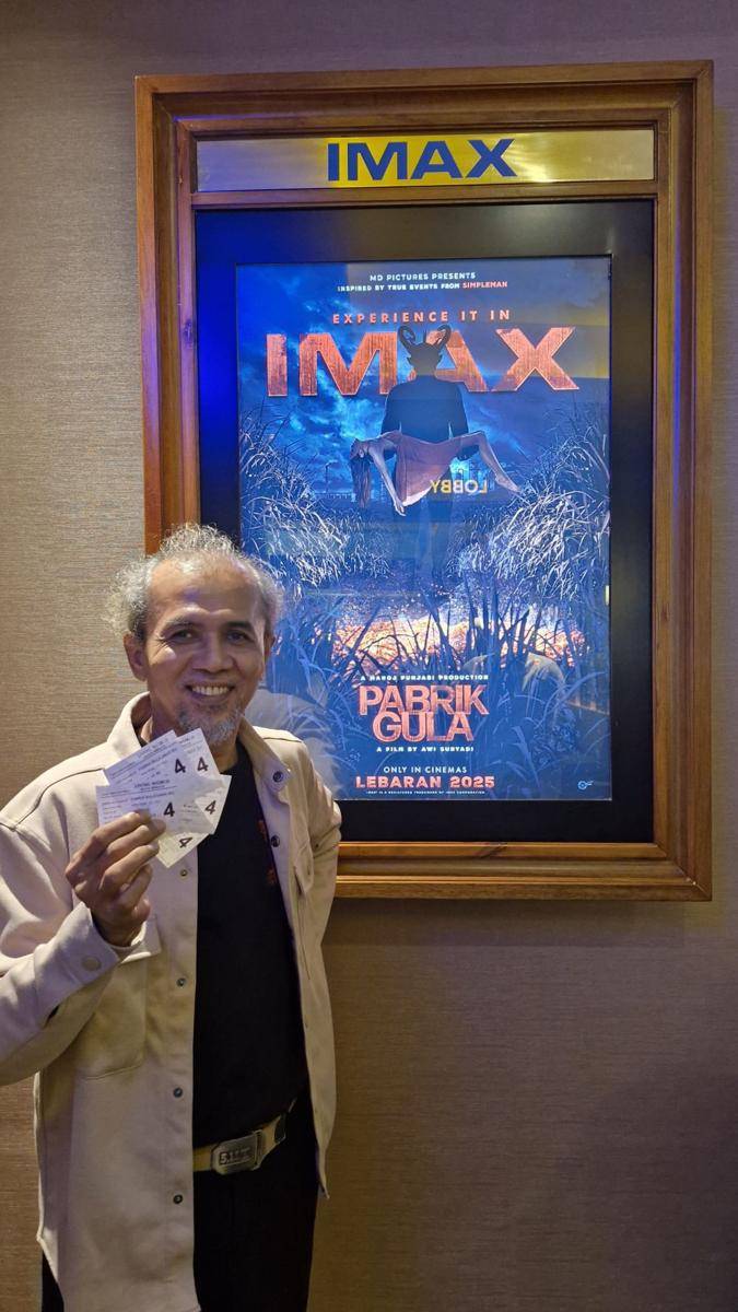 Anwar Gepeng, Prosthetic Coordinator film Pabrik Gula (dok. Pribadi/Anwar Gepeng)