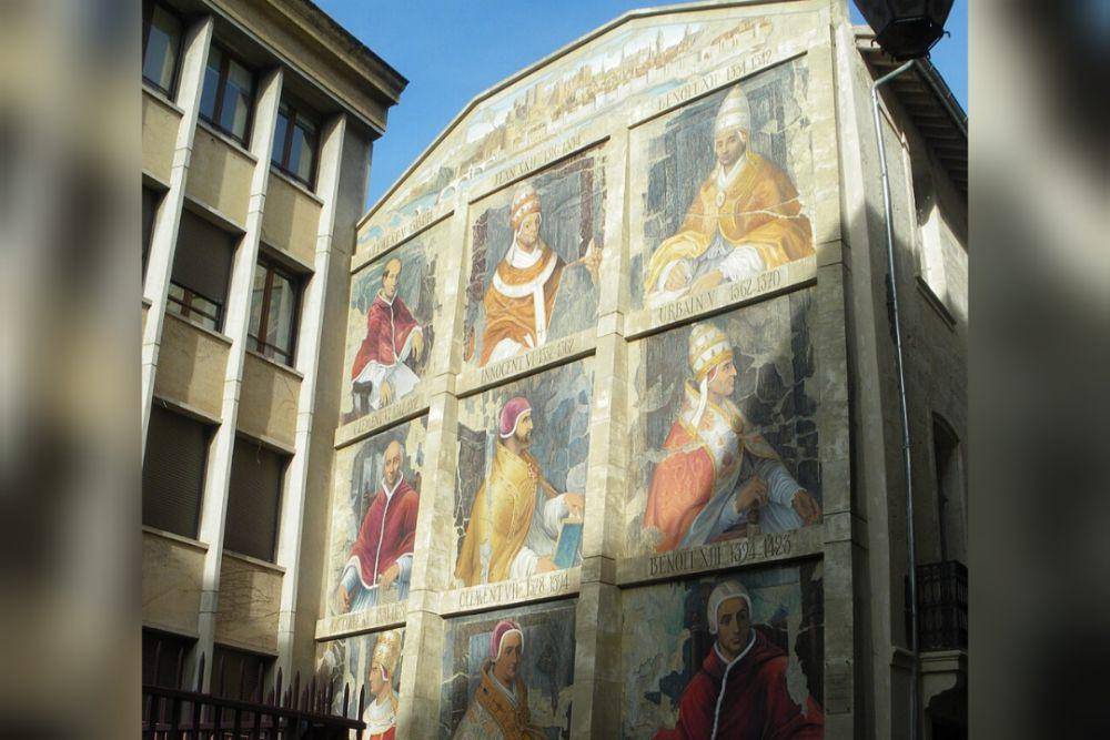 9 potret lukisan Paus di Avignon (commons.wikimedia.org/Véronique PAGNIER)