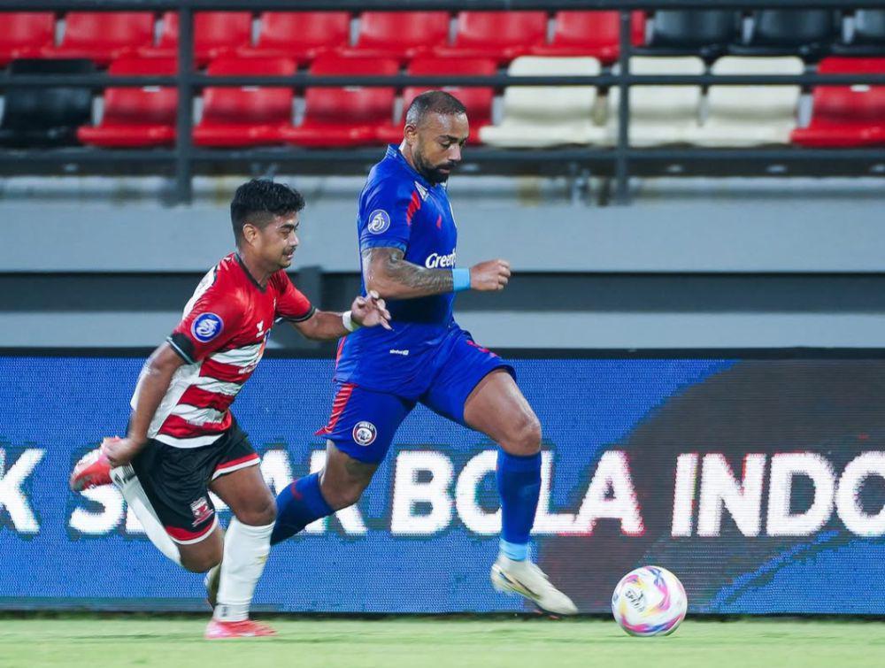 Arema FC Ngaku Gagal Atasi Strategi Parkir Bus Madura United