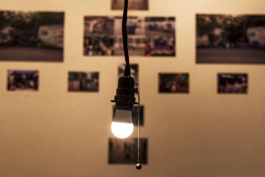 ilustrasi lampu bohlam (freepik.com/rawpixel com)