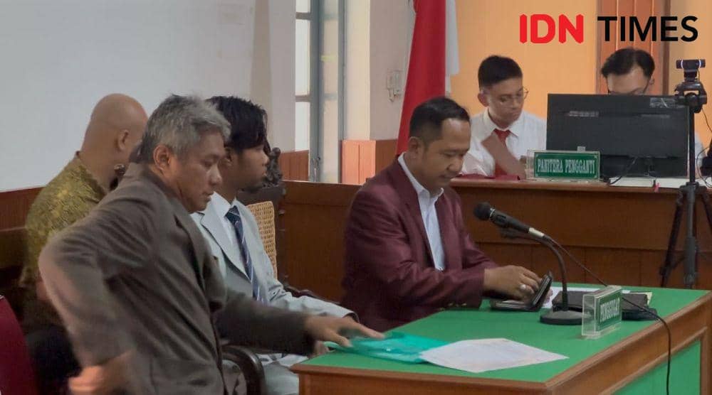 Sidang gugatan Wanprestasi mobil Esemka di PN Surakarta. (IDN Times/Larasati Rey)