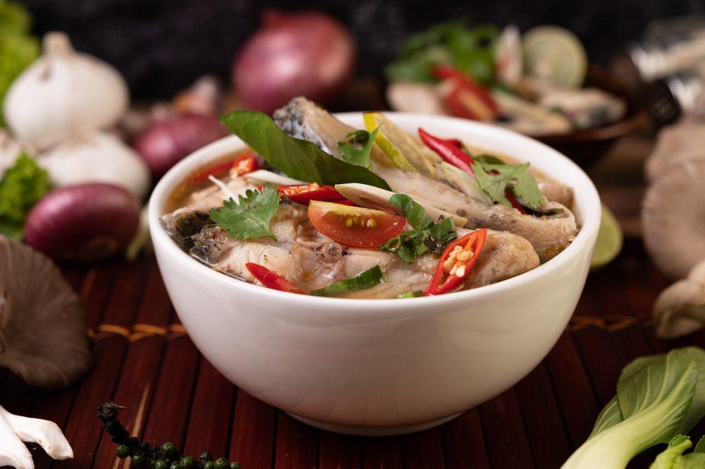 5 Tips Memasak Sup Ikan Kembung, Lezat Tanpa Amis!