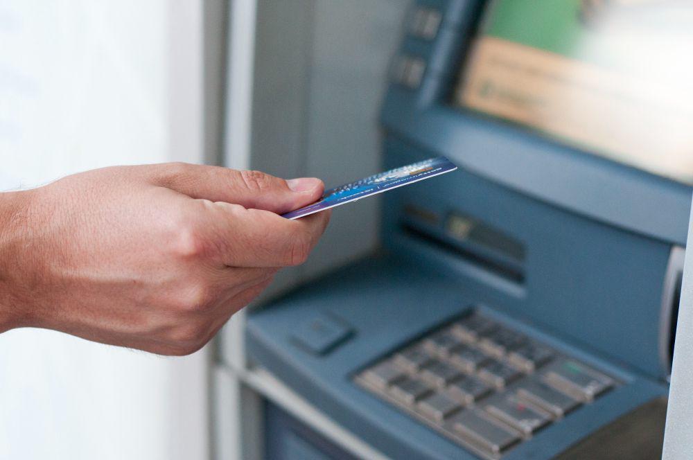 Siapa yang Boleh Tahu Nomor PIN ATM Kita? Yuk Cek 5 Alasannya