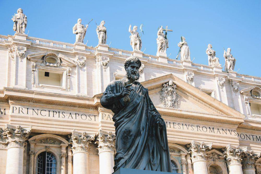 Basilika Santo Petrus di Vatikan. (unsplash.com/iam_os)