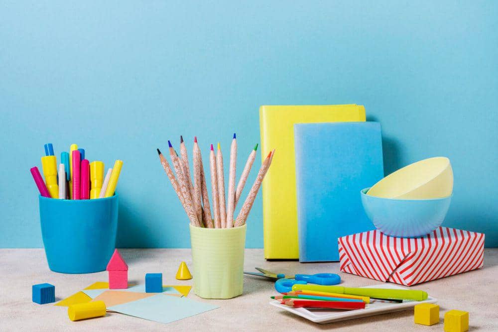 ilustrasi DIY kaleng bekas (freepik.com/freepik)