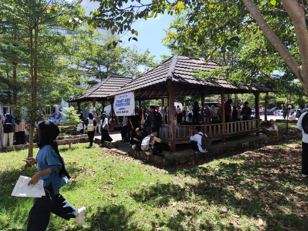 Peserta UTBK yang berada di ITERA. (IDN Times/Muhaimin)
