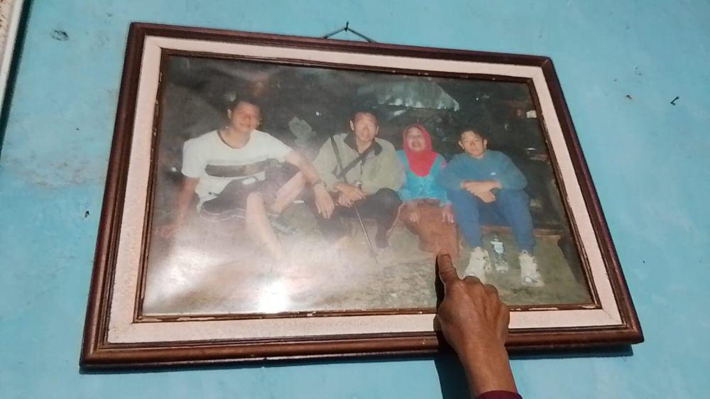 Pelayat Masih Terus Padati Rumah Duka Mbok Yem di Magetan