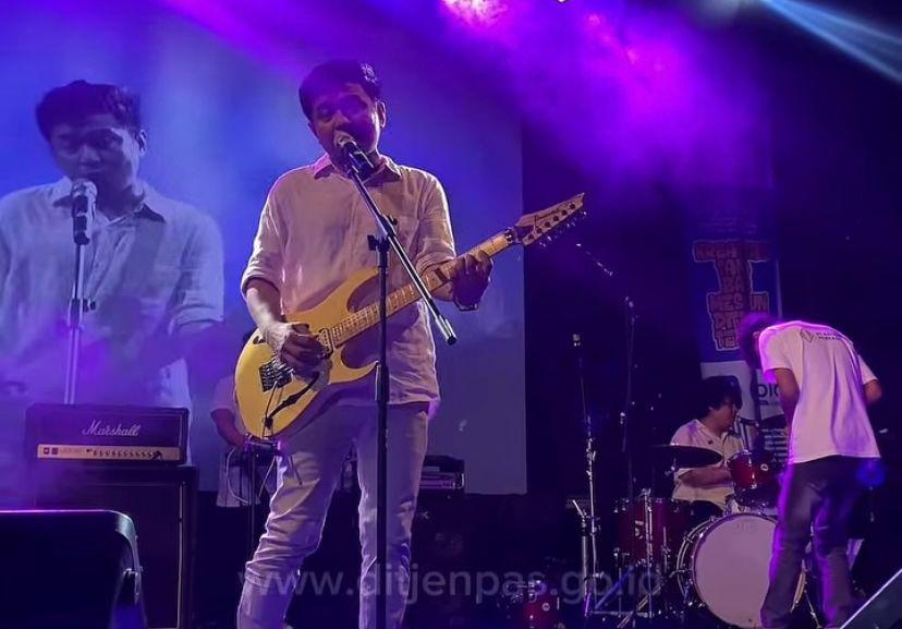 7 Potret Zul Zivilia Manggung di IPPA FEST 2025, Launching Lagu Baru
