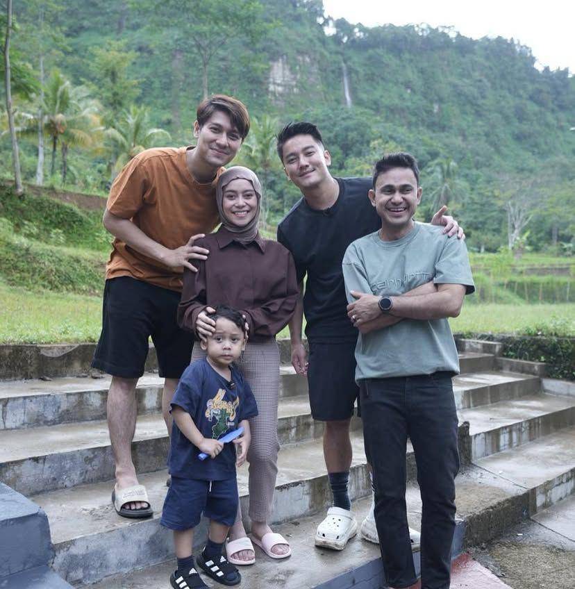 potret Lesti Kejora dan Rizky Billa mudik ke Cianjur (Instagram.com/rizkybillar)