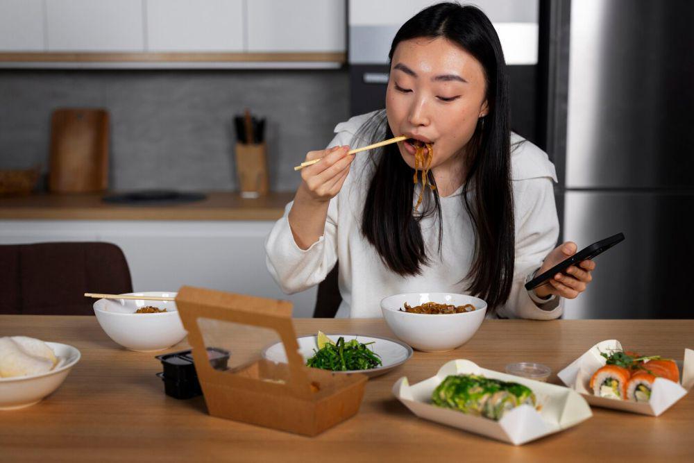 Mengapa Kita Masih Sering Merasa Lapar Setelah Makan?
