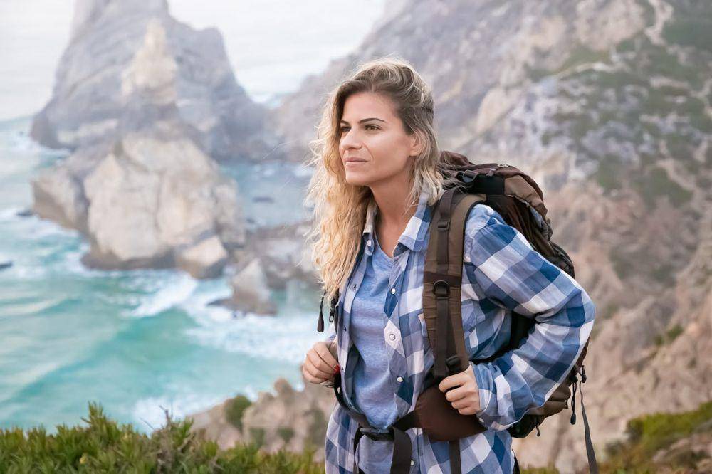 Ilustrasi hiking (pexels.com/Kampus Production)