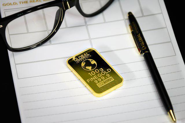5 Perbedaan Investasi Emas Fisik vs Emas Digital